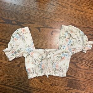 UO Floral Puff Sleeve Crop Top